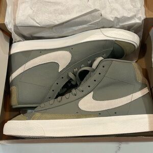 NIB Nike Blazer Mid ‘77 PRM size 10 dark stucco/phantom
